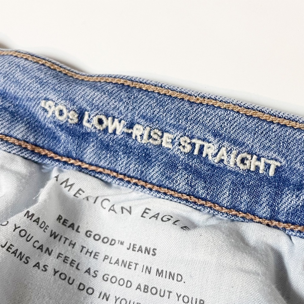 American Eagle 90s Low-Rise‎ Straight Jeans 12 SHORT Faded Light Wash Denim - Picture 7 of 9